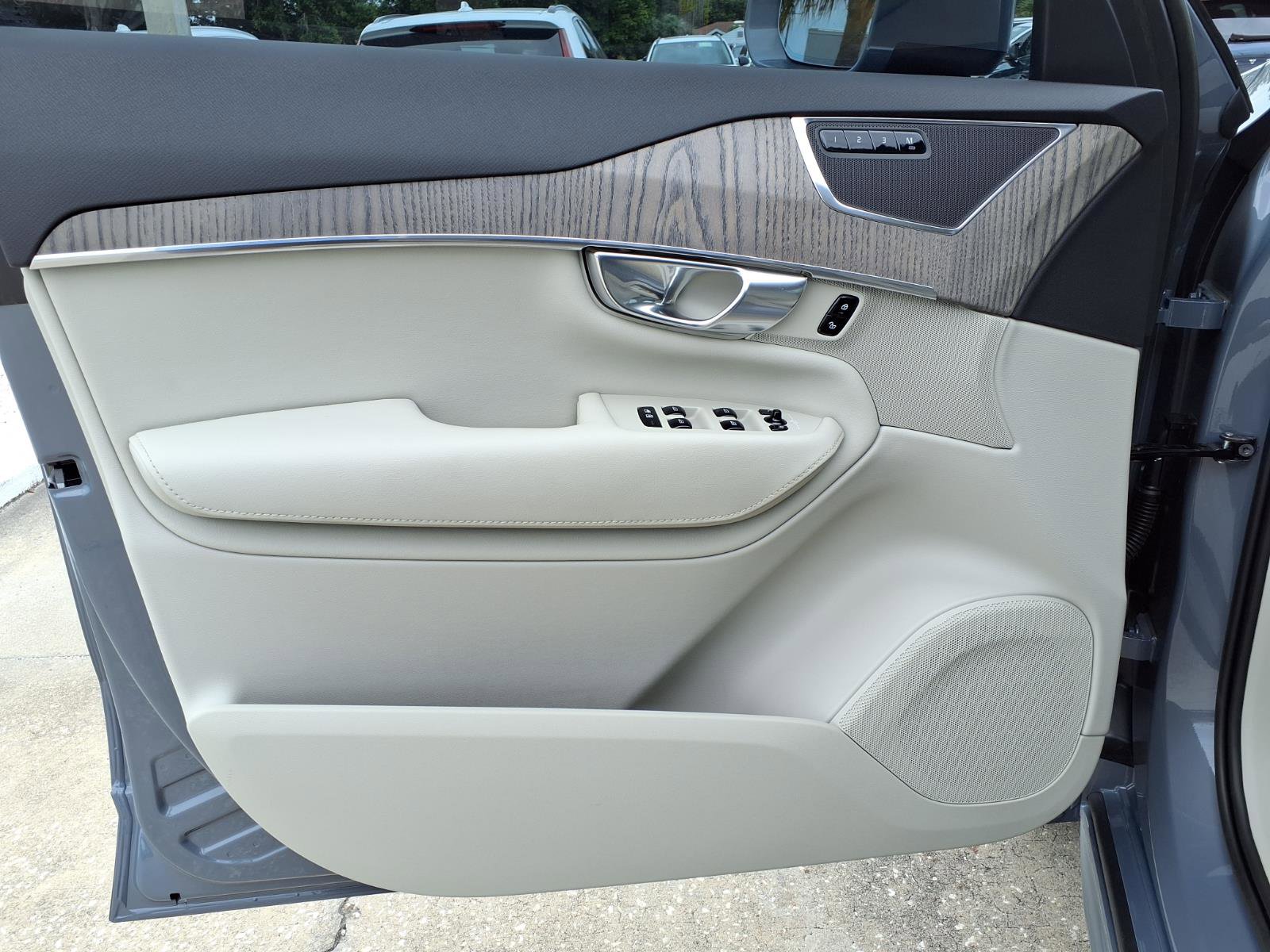 Used 2023 Volvo XC90 B6 Plus w/ Protection Package Premier AWD/4WD image 23