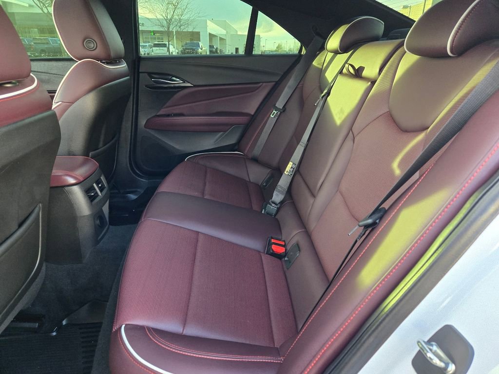 Used 2022 Cadillac CT4 V image 5