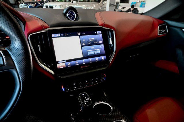 Used 2022 Maserati Ghibli Modena Q4 image 33