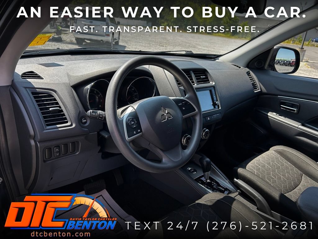 Used 2025 Mitsubishi Outlander Sport SE AWD/4WD image 9
