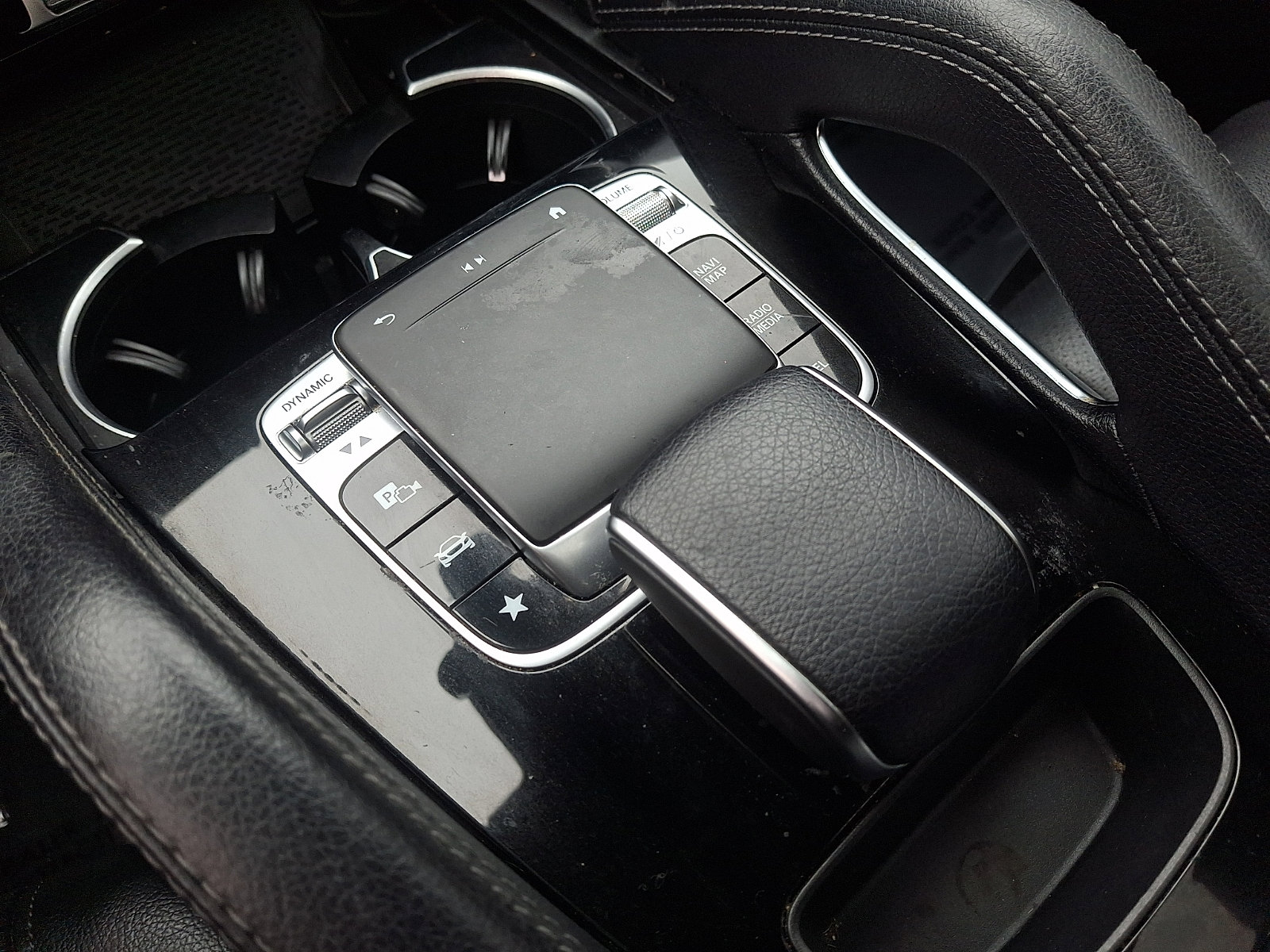 Used 2020 Mercedes-Benz GLE 350 w/ Premium Package image 27