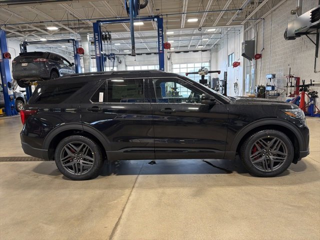 New 2026 Ford Explorer ST w/ Sun And Sound Package image 6