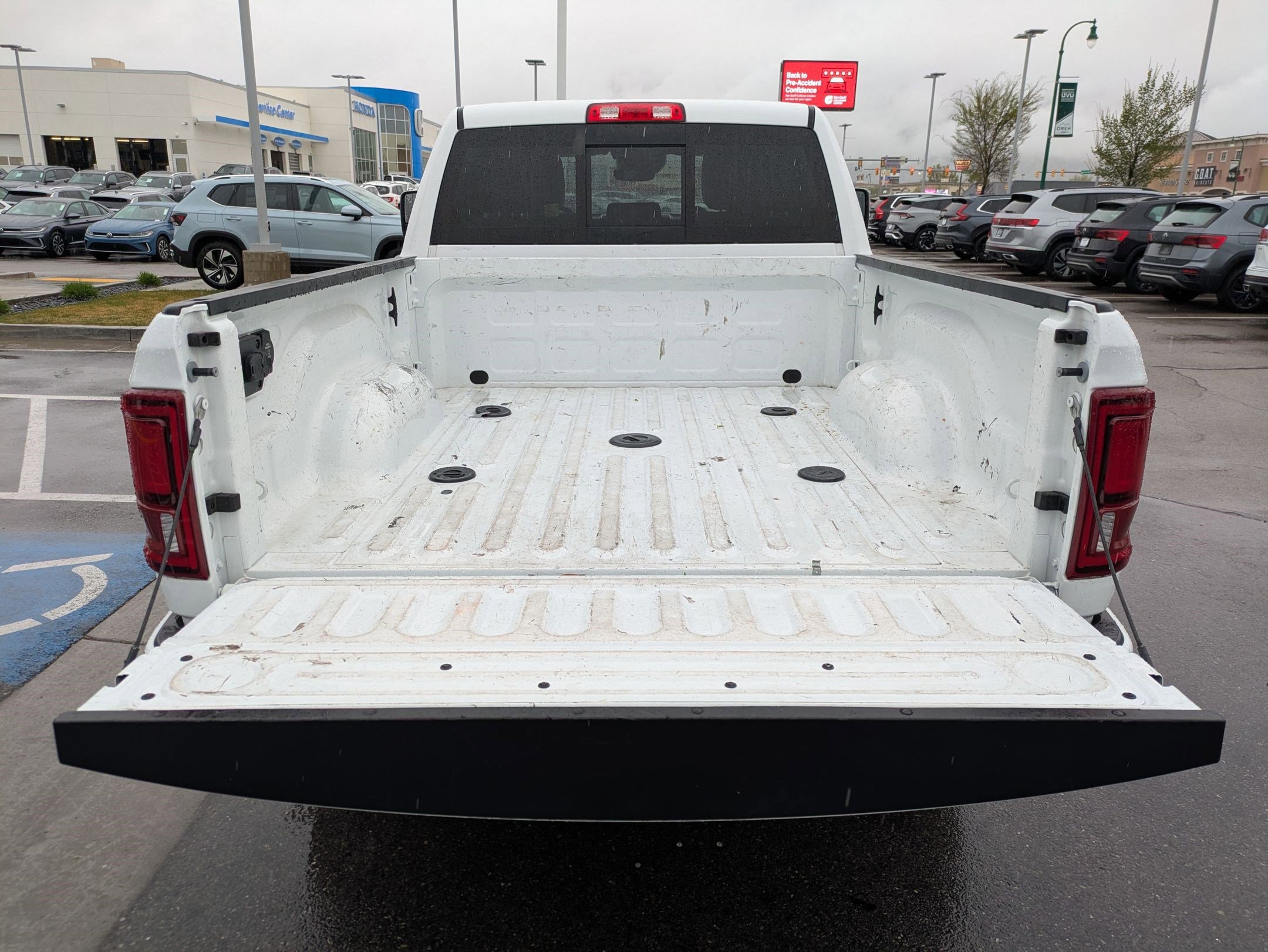 Used 2025 RAM 2500 Laramie AWD/4WD image 29