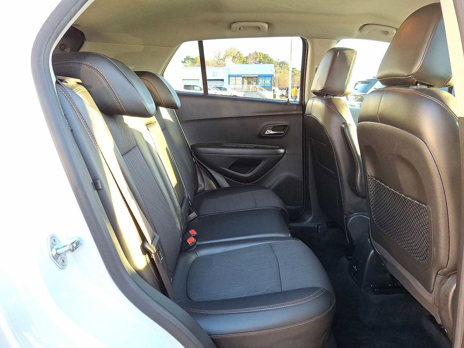 Certified 2019 Chevrolet Trax LT w/ LT Convenience Package image 30