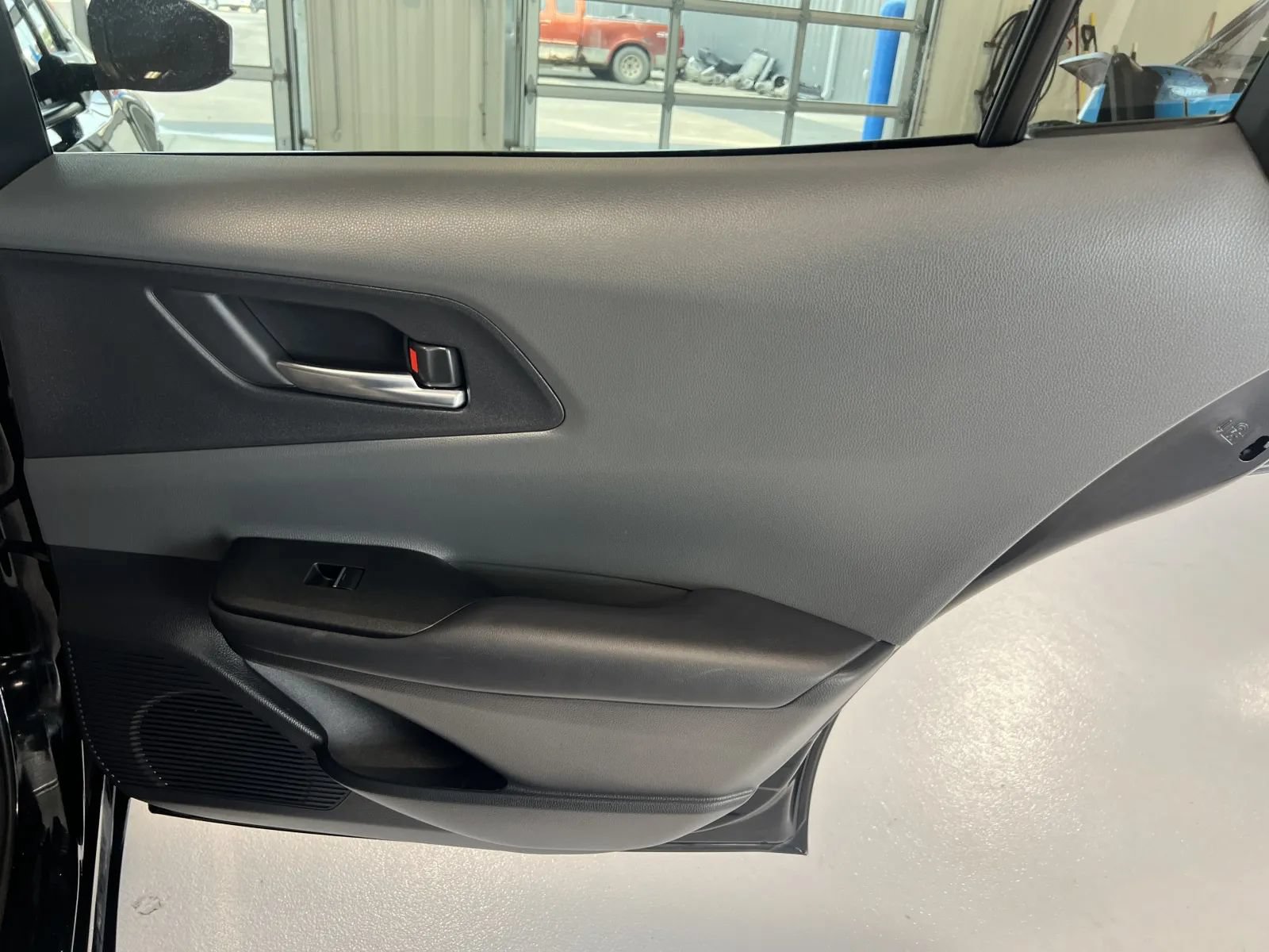 Used 2024 Toyota Prius Limited w/ Limited Premium Package FWD image 21