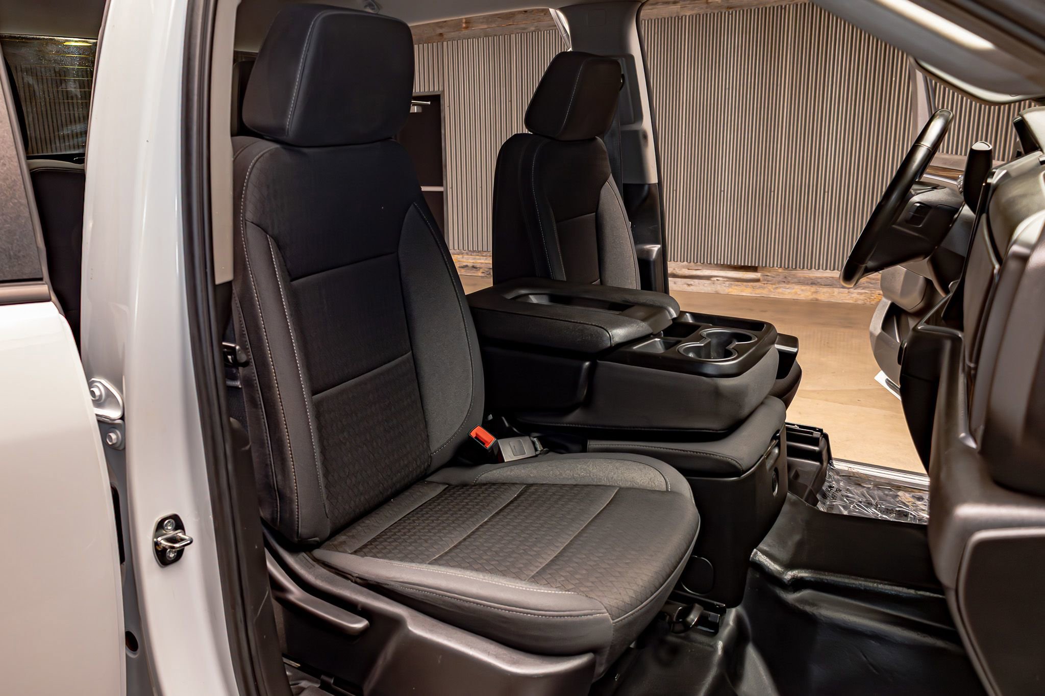 Used 2024 Chevrolet Silverado 3500 LT w/ Convenience Package image 28