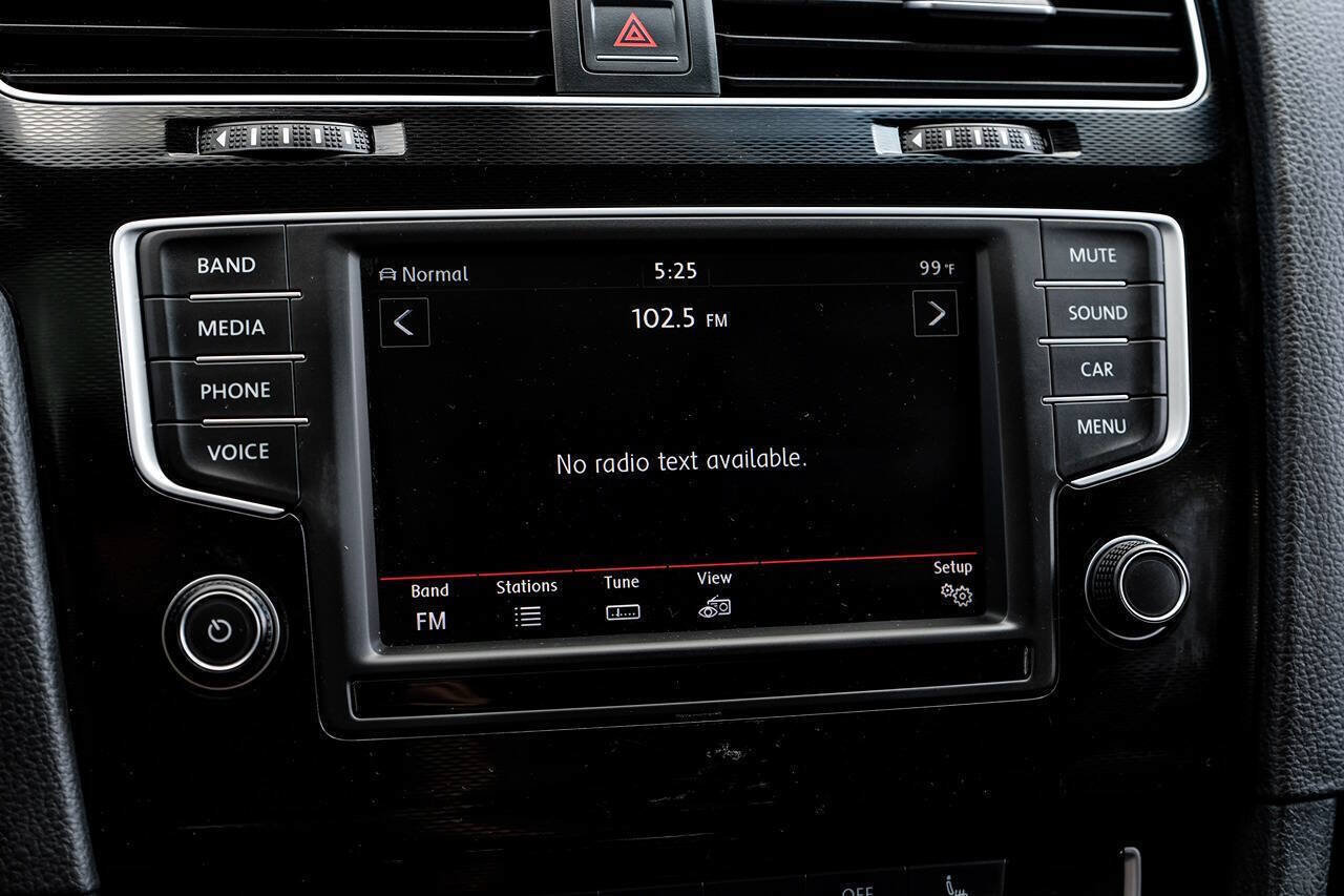 Used 2016 Volkswagen GTI SE w/ Lighting Package (SEL) FWD image 27