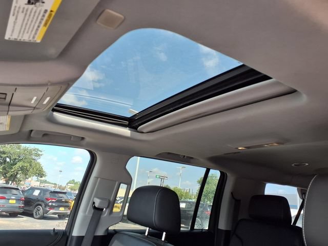 Used 2019 Chevrolet Suburban LT AWD/4WD image 12