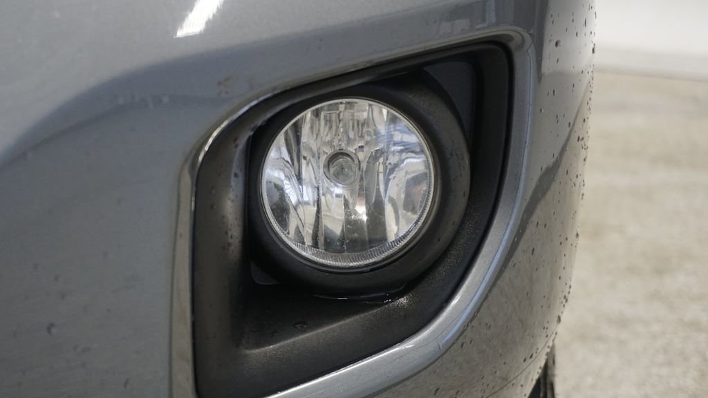 Used 2020 GMC Canyon SLE w/ Elevation Edition image 19