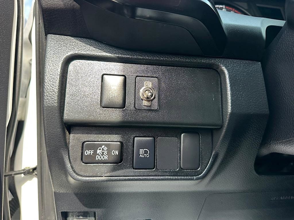 Certified 2021 Toyota Tacoma SR AWD/4WD image 25