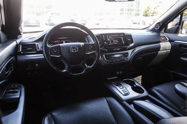 Used 2023 Honda Passport EX-L image 32