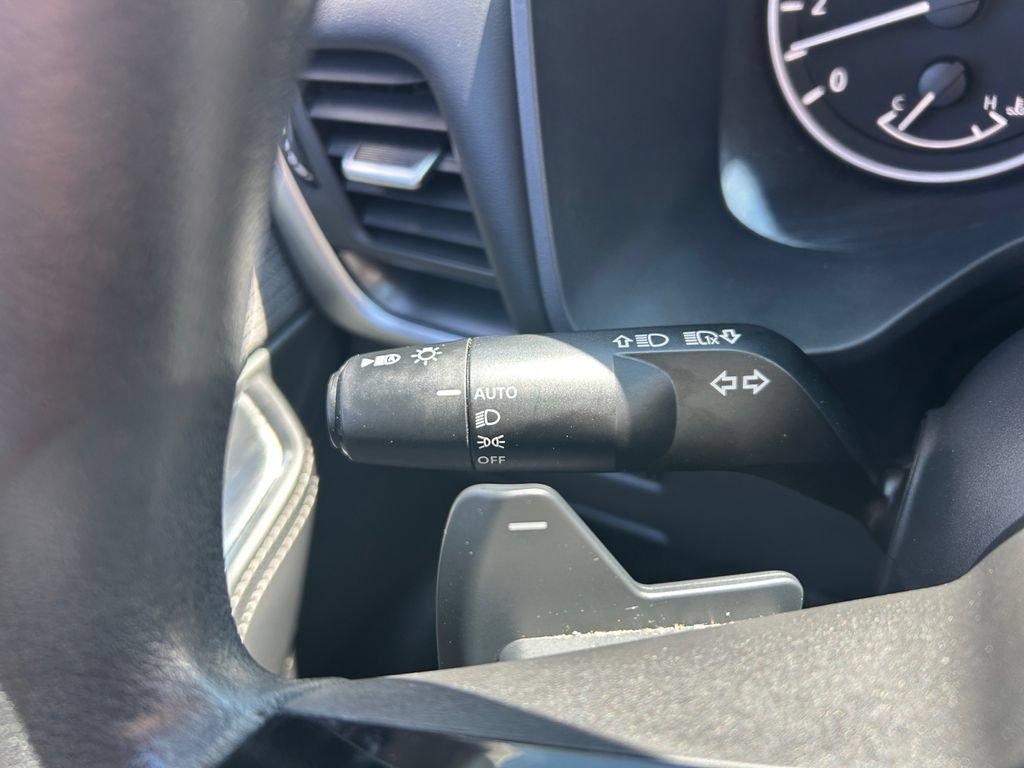 Used 2023 Nissan Rogue SV AWD/4WD image 35