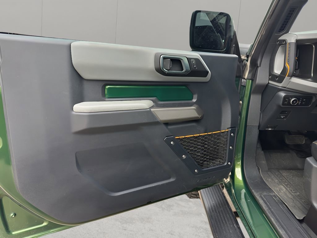 Used 2023 Ford Bronco Badlands image 10