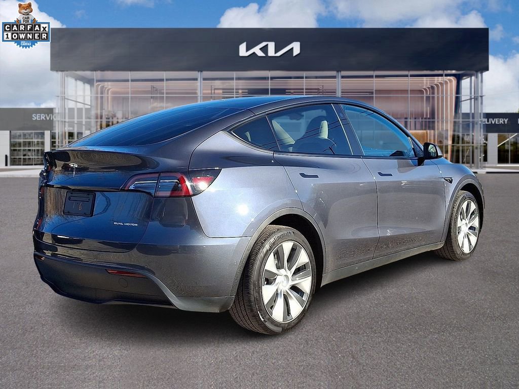 Used 2022 Tesla Model Y Long Range image 6