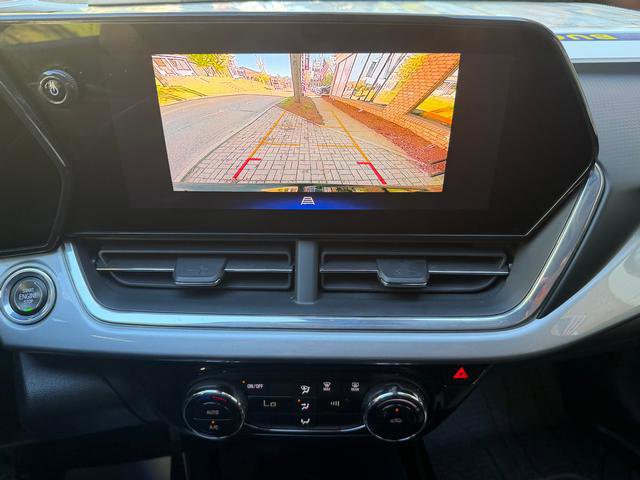 Used 2024 Chevrolet Trax LT image 15