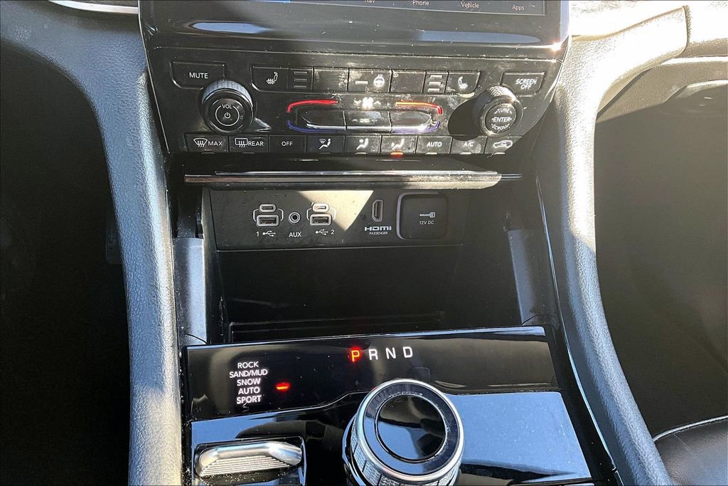 Used 2023 Jeep Grand Cherokee 4WD 4xe image 16