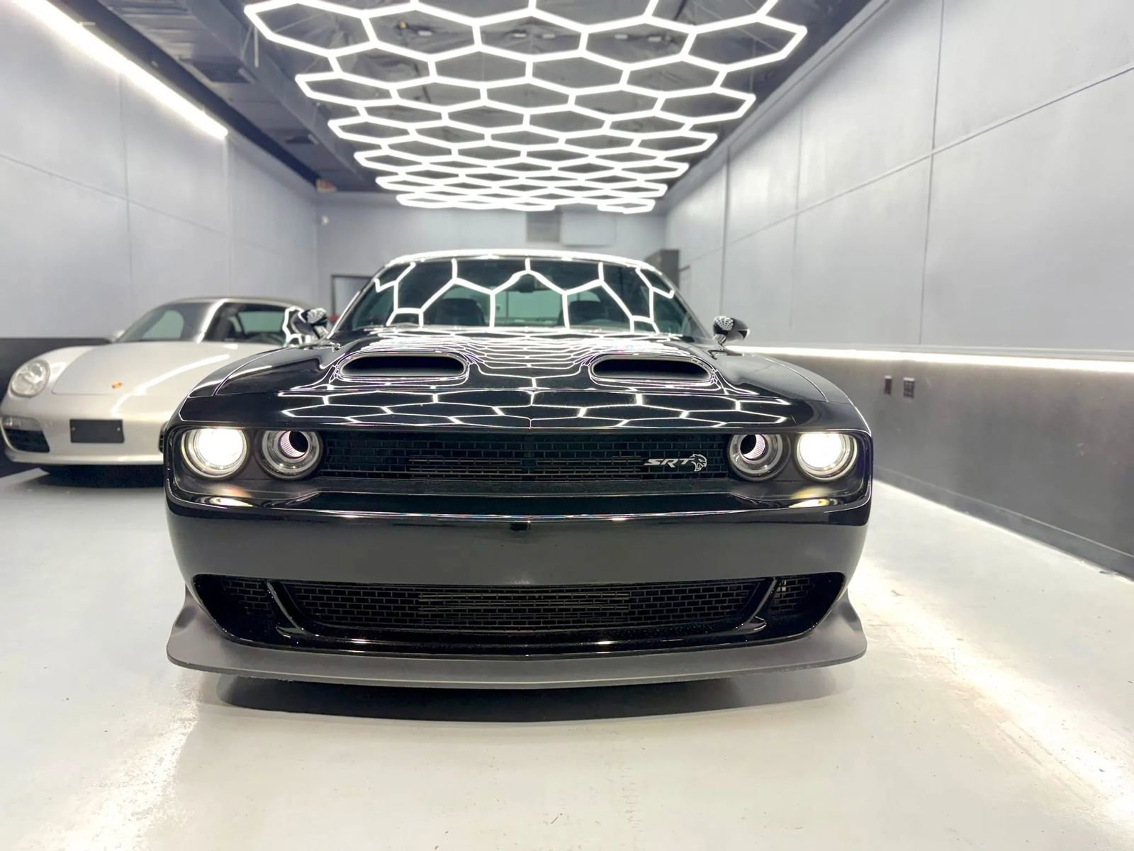 Used 2019 Dodge Challenger SRT Hellcat Redeye image 17