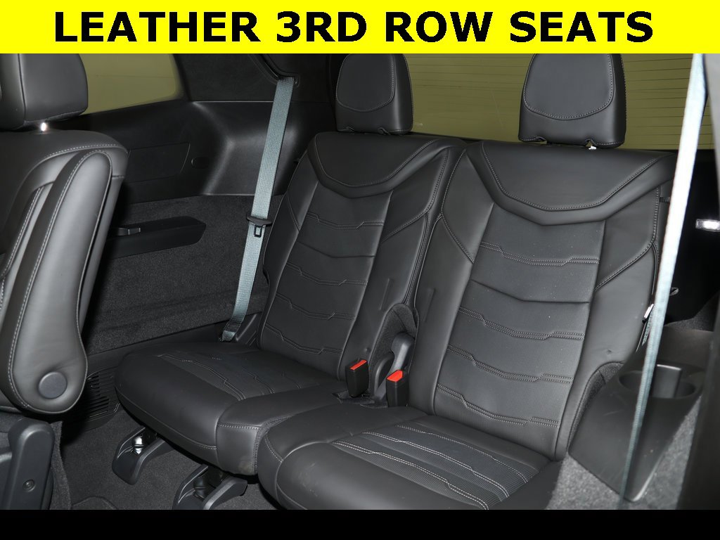 Used 2024 Cadillac XT6 Sport w/ Platinum Package image 12