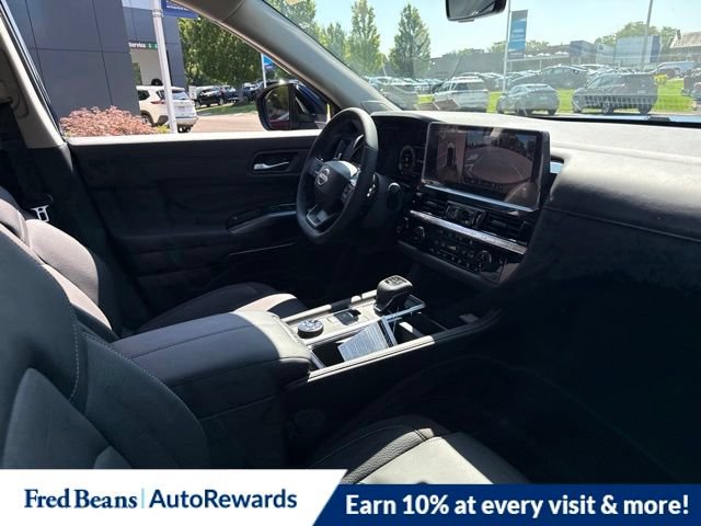 New 2026 Nissan Pathfinder SL w/ SL Premium Package (P04) AWD/4WD image 14