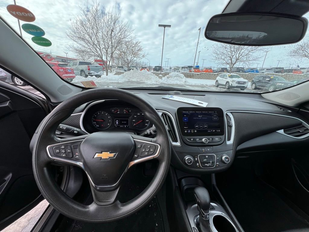 Used 2024 Chevrolet Malibu LS image 33