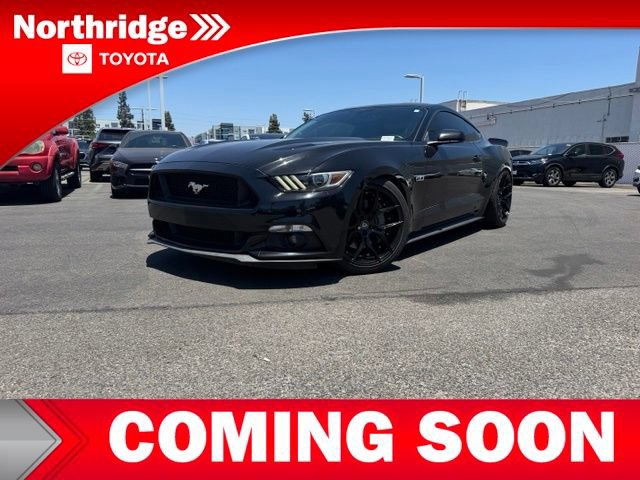 Used 2016 Ford Mustang GT RWD image 2