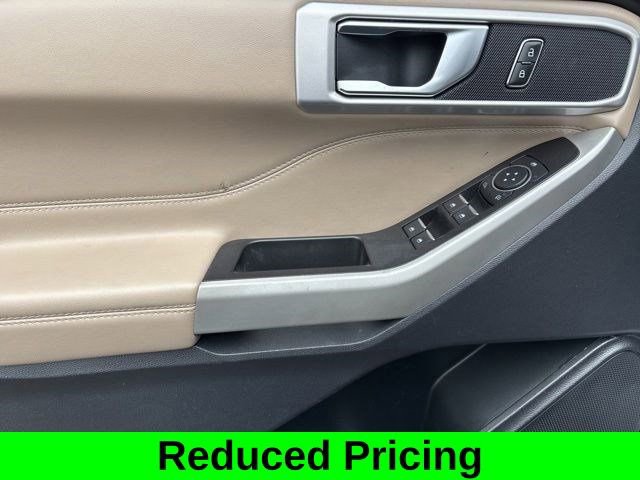 Used 2022 Ford Explorer XLT image 13
