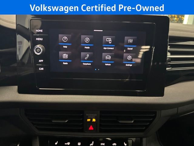Certified 2025 Volkswagen Jetta Sport image 22