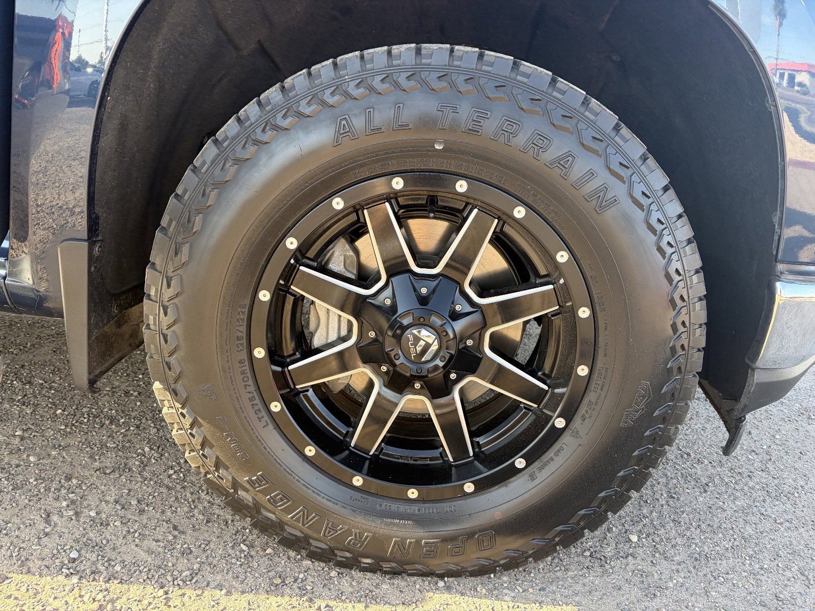Used 2021 Chevrolet Silverado 1500 LTZ w/ Technology Package AWD/4WD image 10