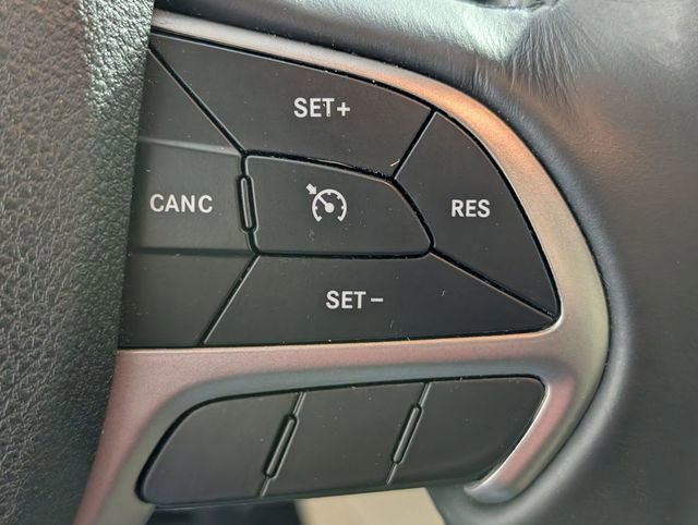 Used 2018 Jeep Grand Cherokee Limited w/ Luxury Group II image 17