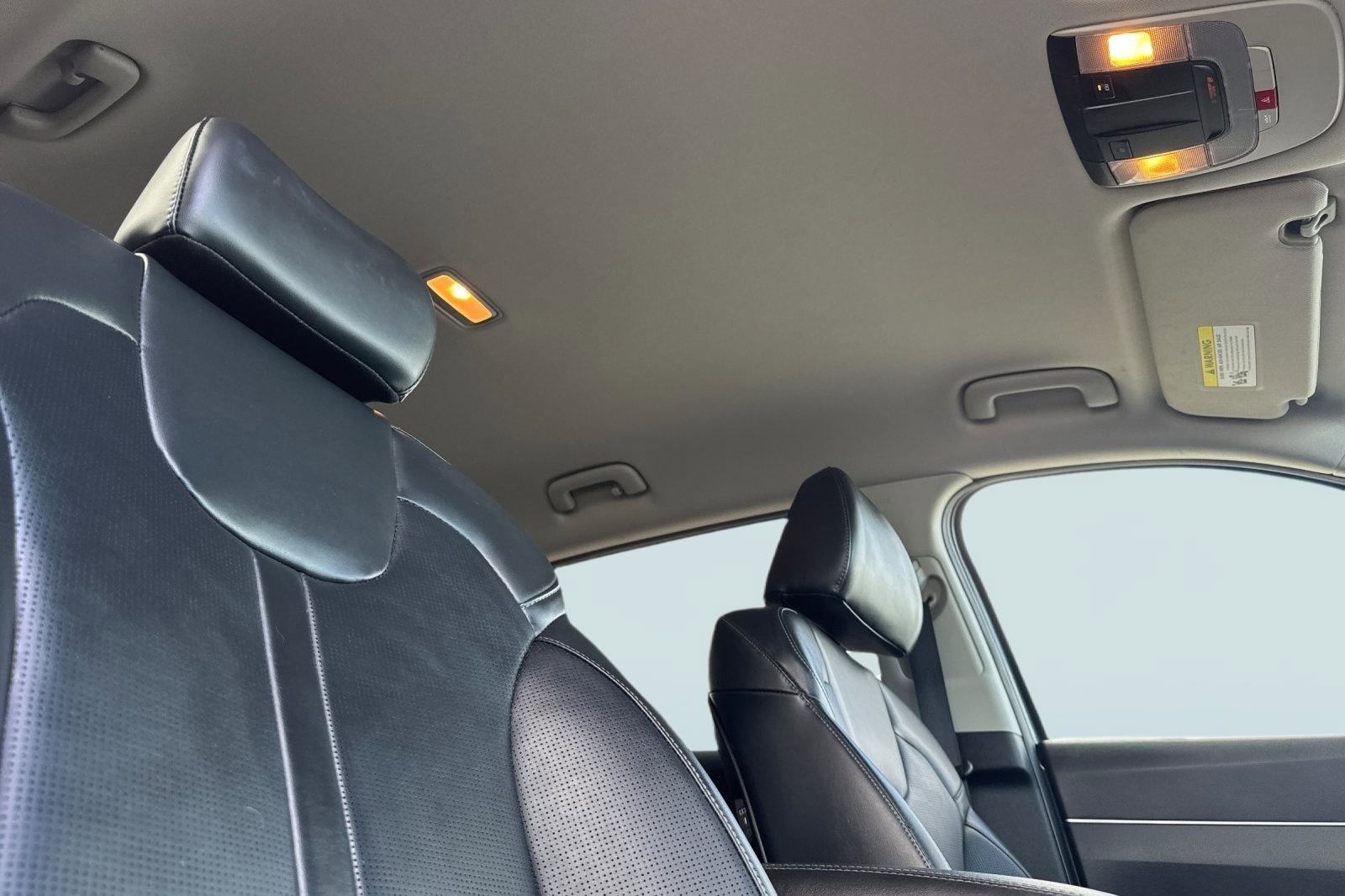 Used 2024 Kia Sorento S image 26