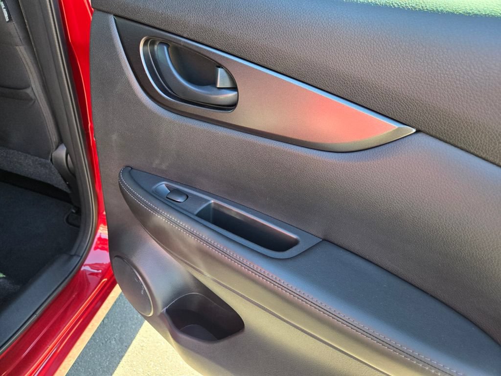 Certified 2022 Nissan Rogue Sport S AWD/4WD image 21