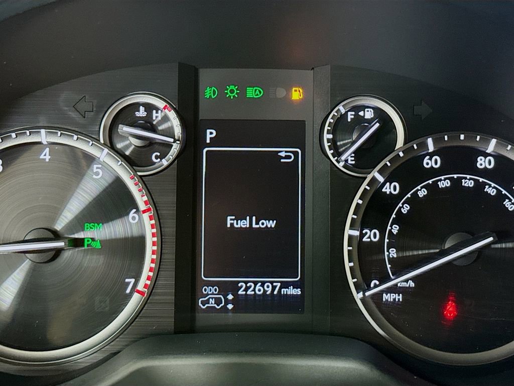 Used 2023 Lexus GX 460 Luxury image 12