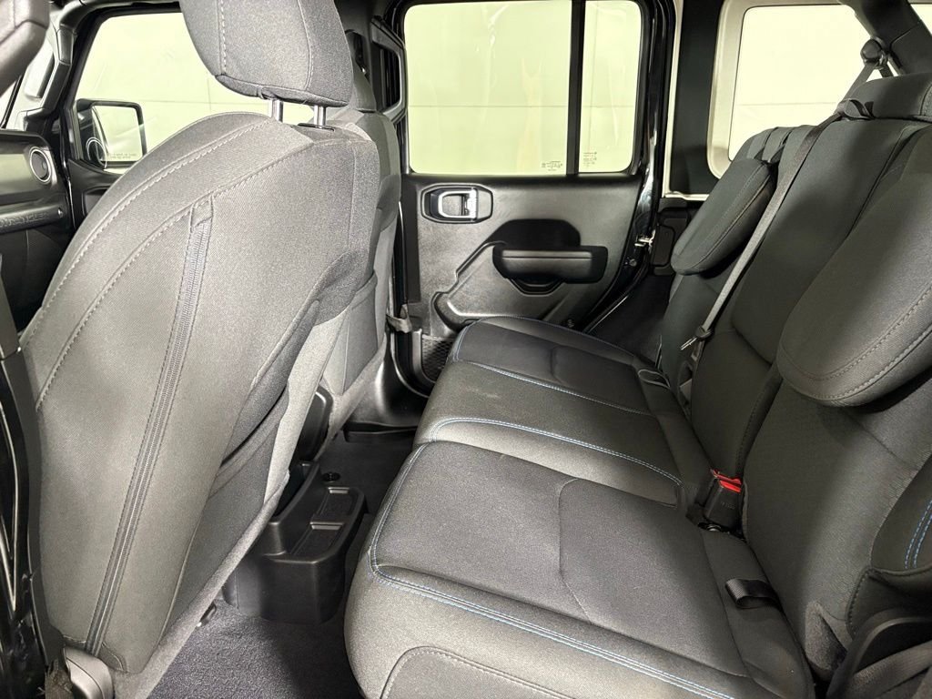 Used 2023 Jeep Wrangler Unlimited Rubicon 4xe AWD/4WD image 33