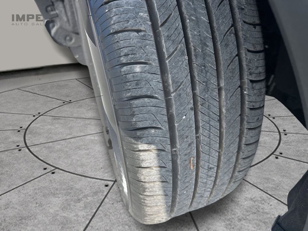 Used 2026 Ford Explorer Active RWD image 34
