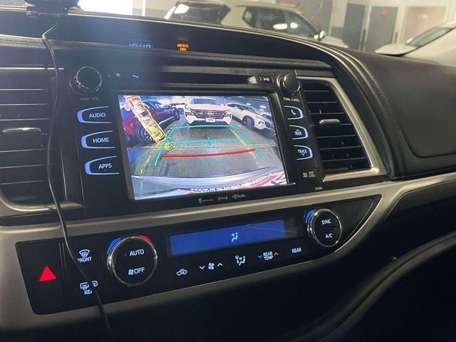 Used 2019 Toyota Highlander SE AWD/4WD image 29