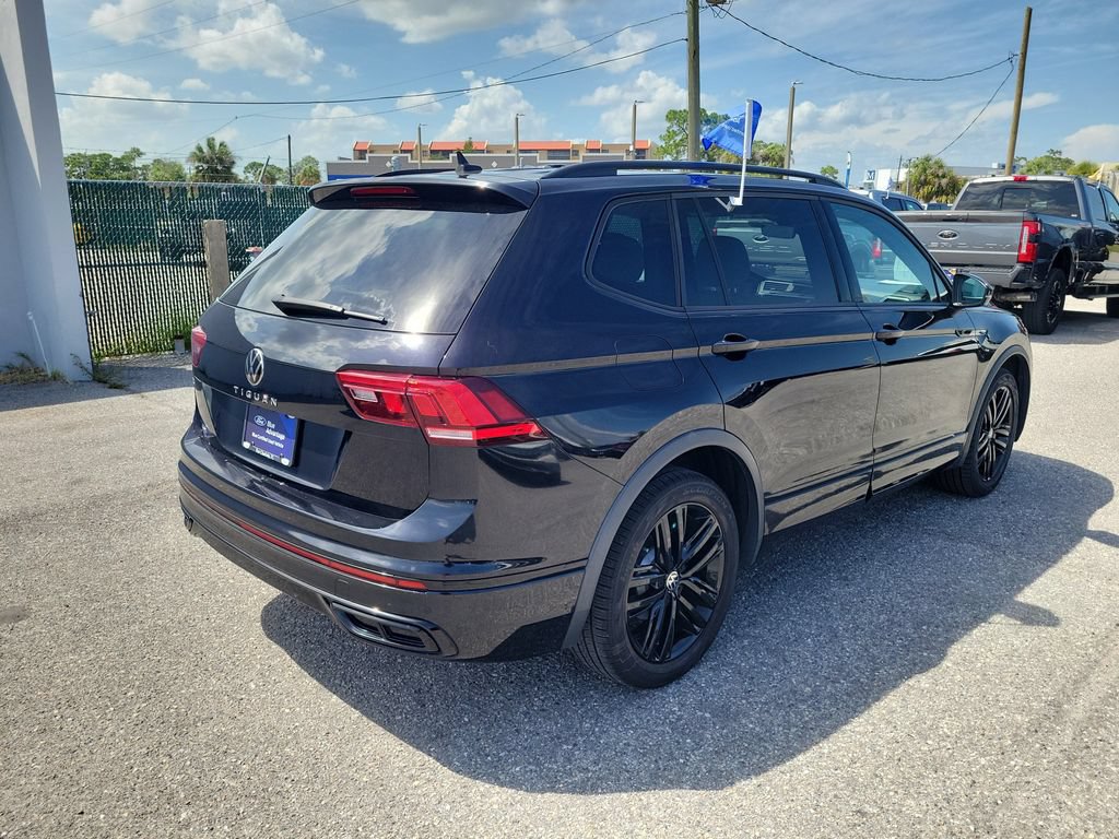 Used 2022 Volkswagen Tiguan SE R-Line FWD image 5