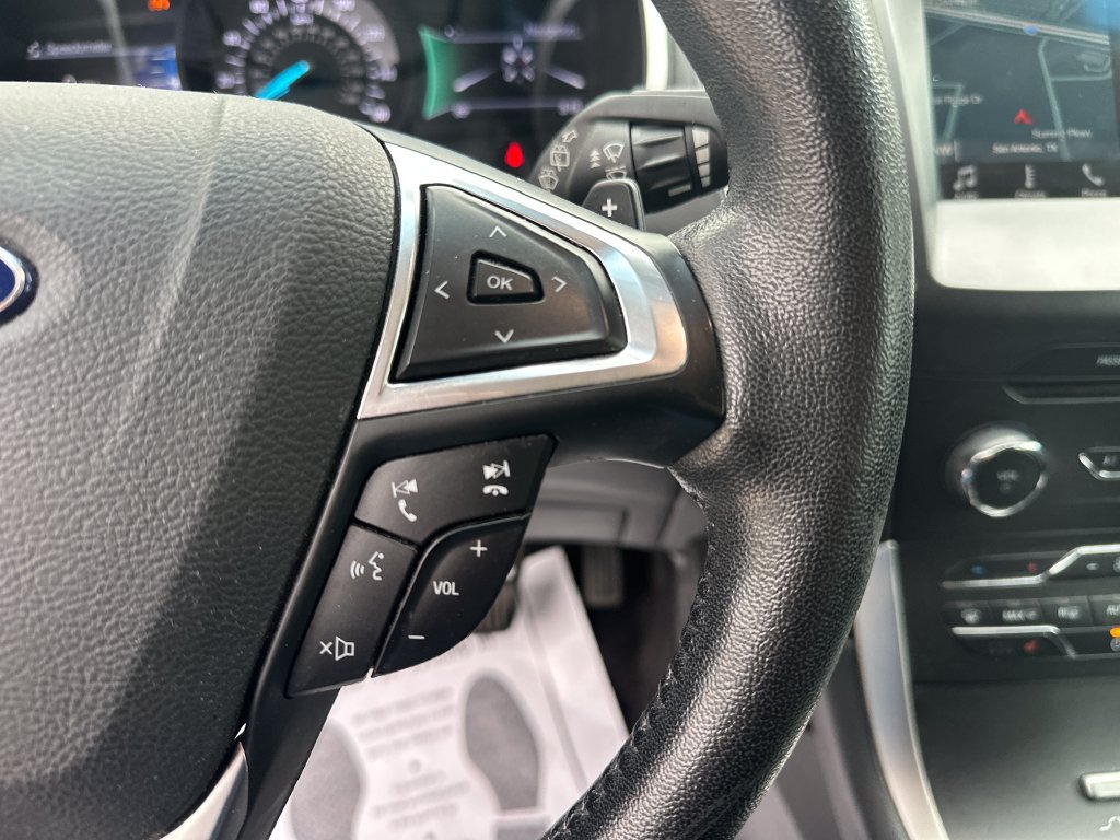 Used 2017 Ford Edge SEL w/ Equipment Group 201A FWD image 14