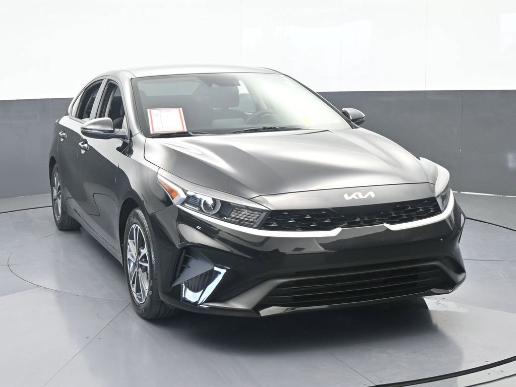 Used 2024 Kia Forte LXS w/ LXS Technology Package FWD image 9