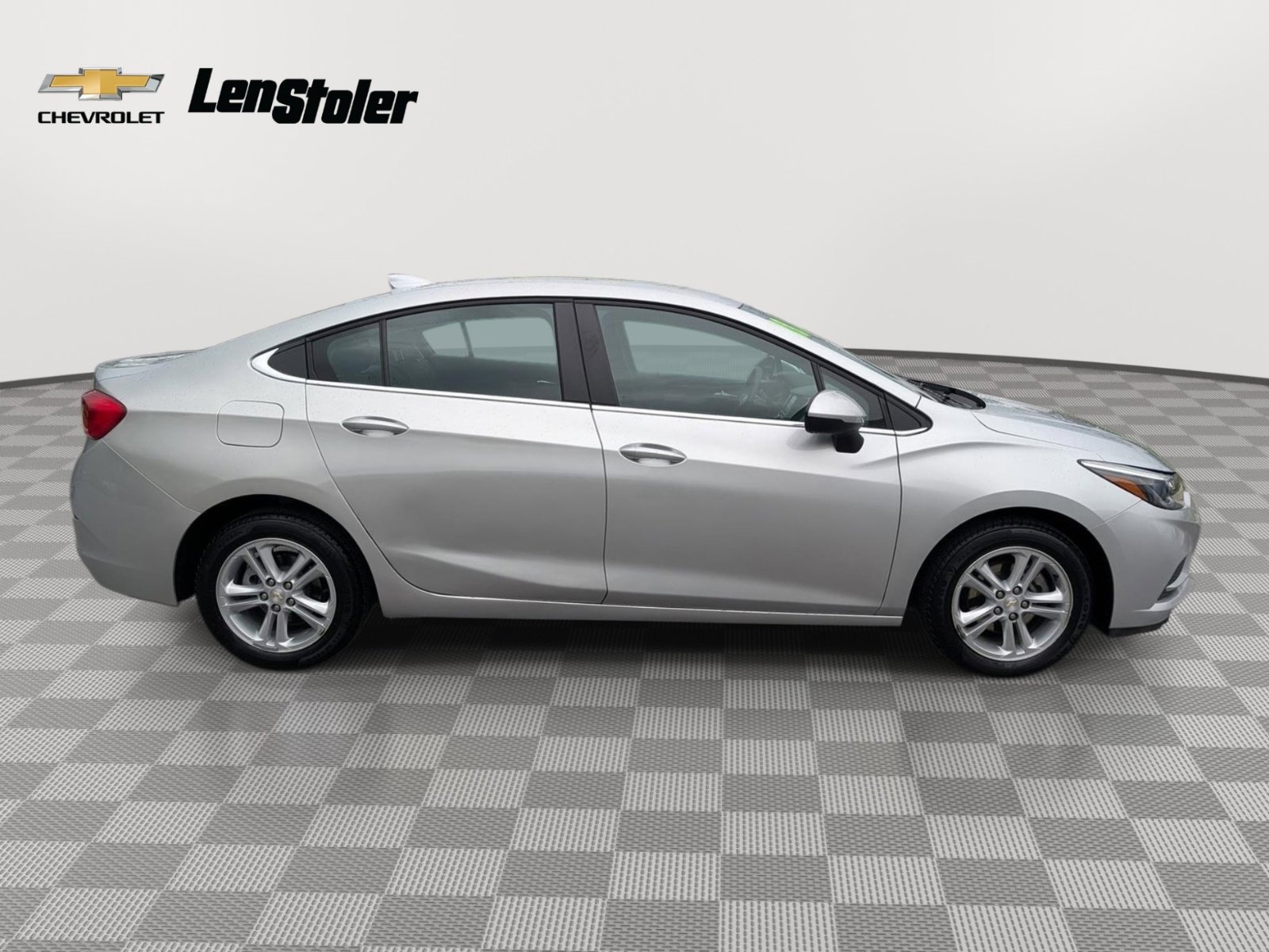 Used 2018 Chevrolet Cruze LT FWD image 6
