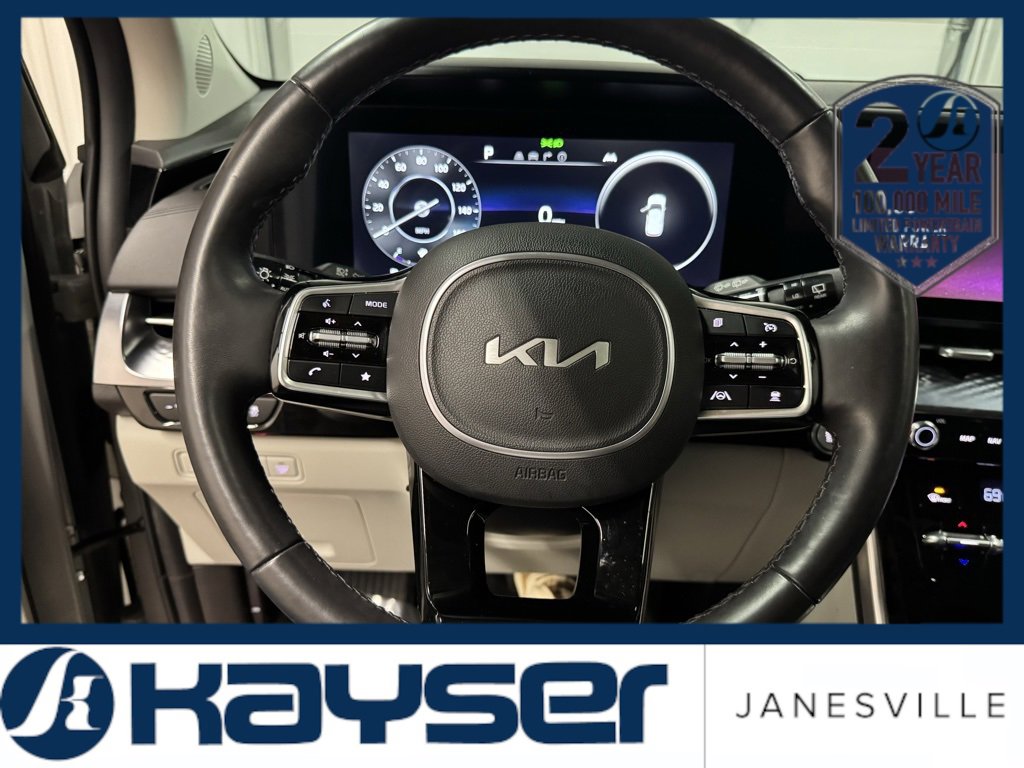 Used 2024 Kia Carnival SX Prestige image 5
