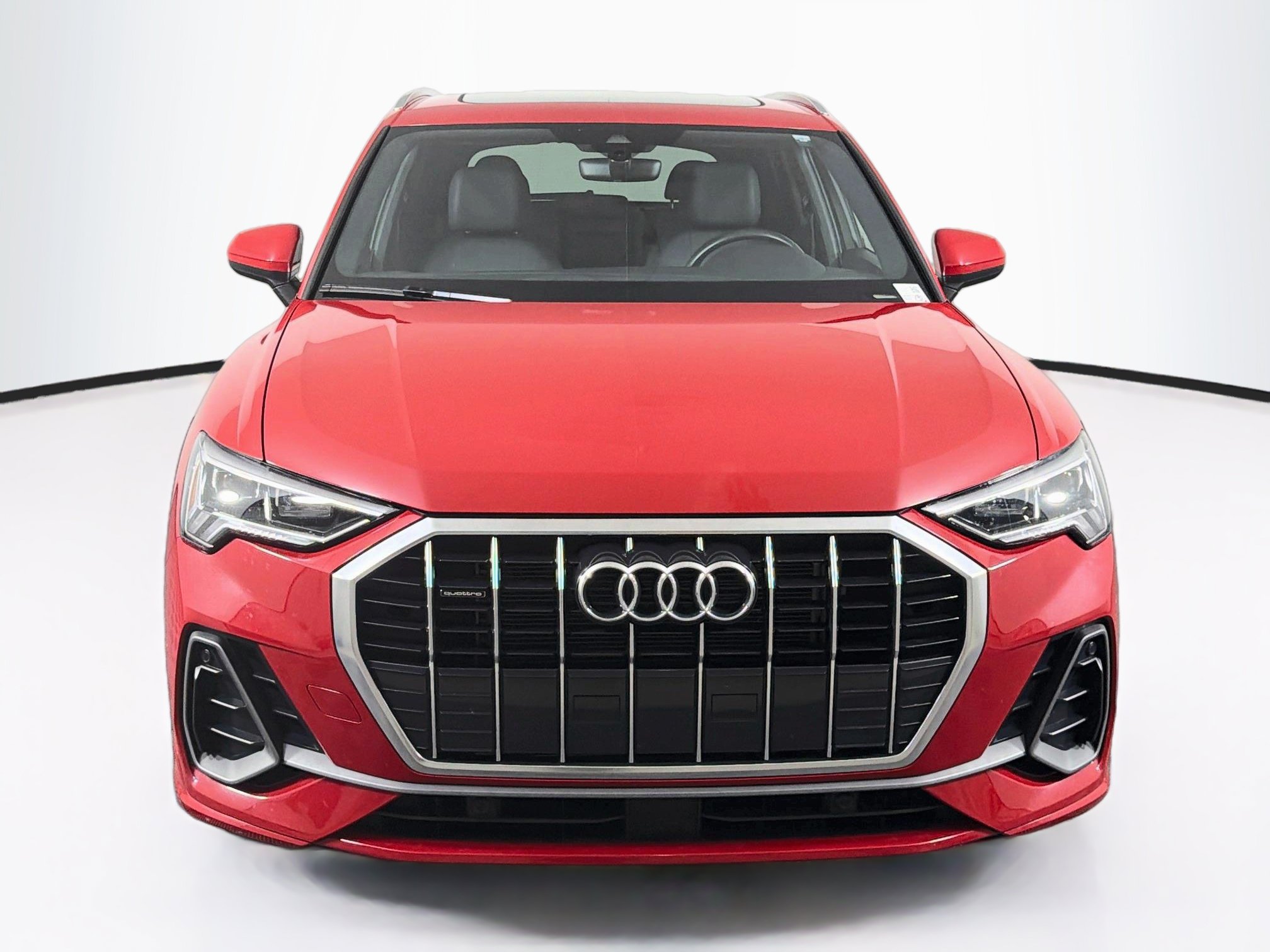 Used 2025 Audi Q3 2.0T Premium AWD/4WD image 2