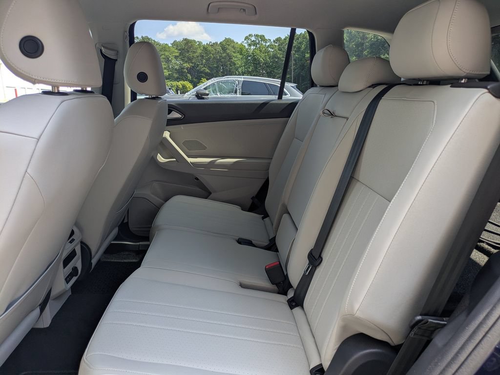 Certified 2023 Volkswagen Tiguan SE FWD image 14