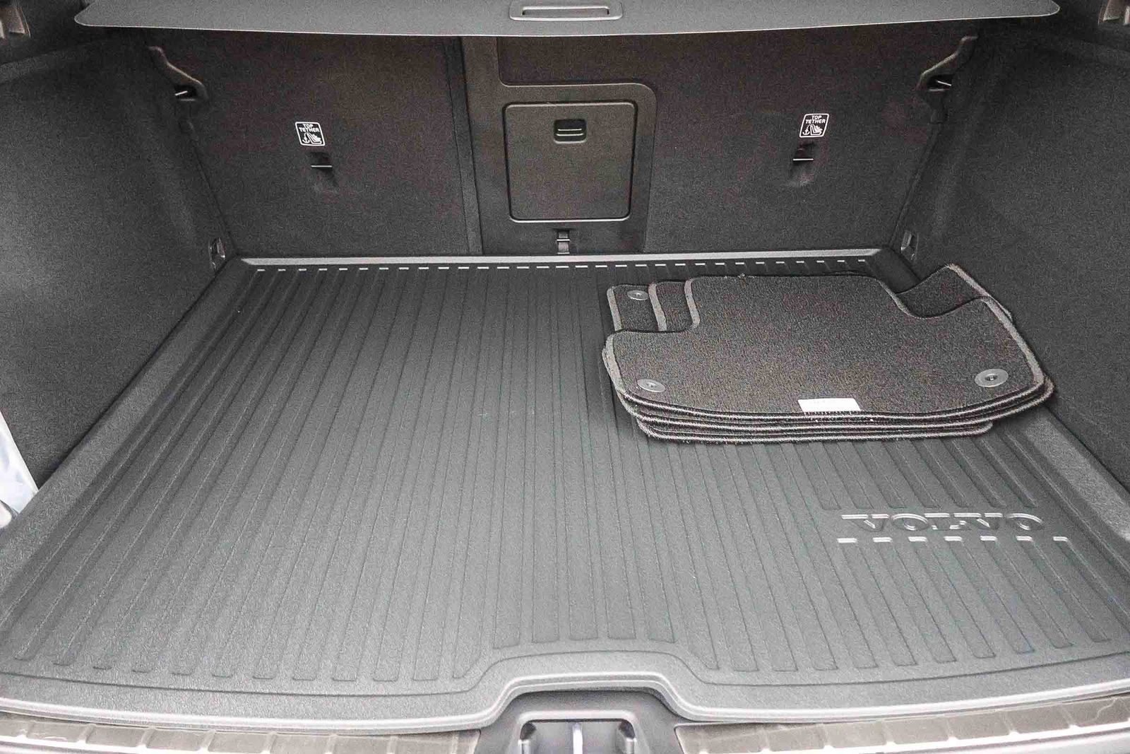 New 2026 Volvo XC60 B5 Plus w/ Climate Package PRO image 28