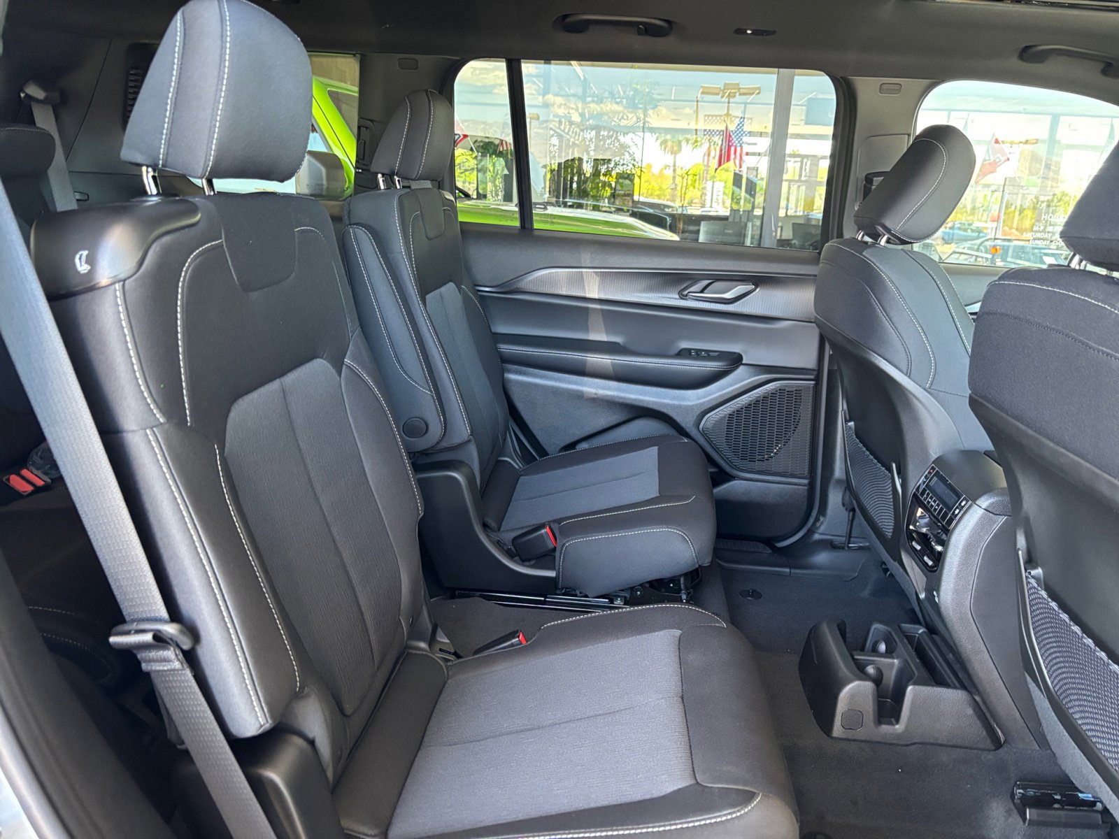 New 2025 Jeep Grand Cherokee L Laredo w/ Trailer Tow Package image 18