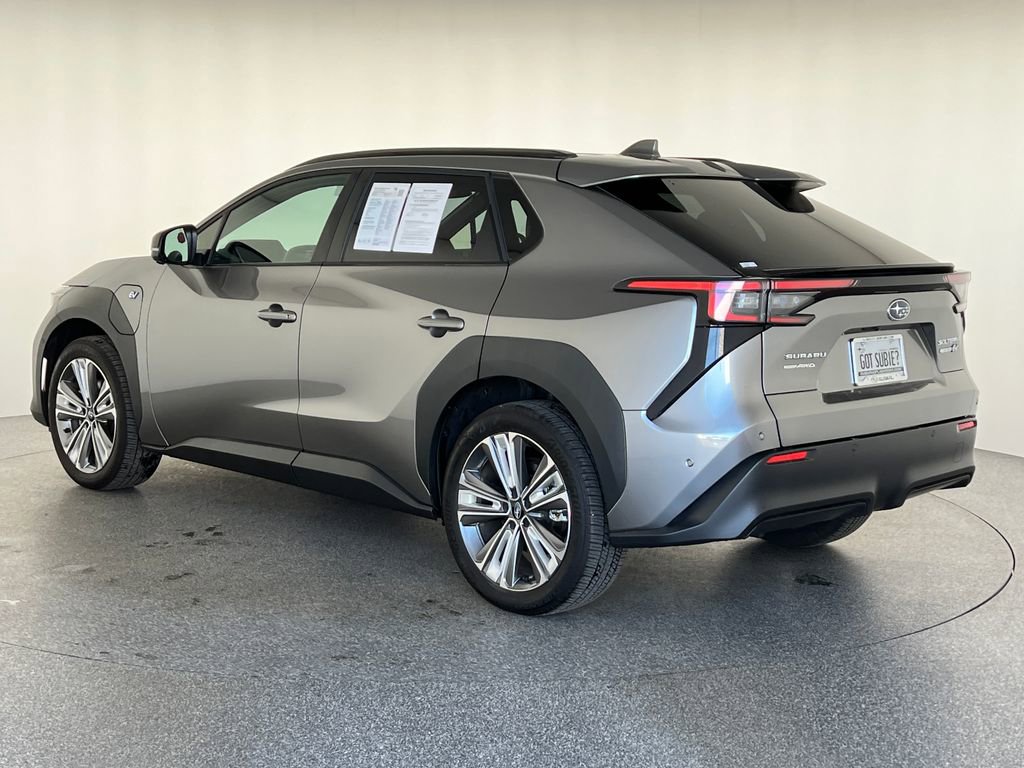 Used 2024 Subaru Solterra Limited image 3
