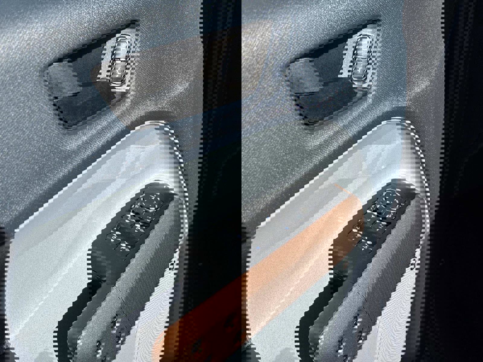 Used 2024 Ford Maverick Lariat image 18