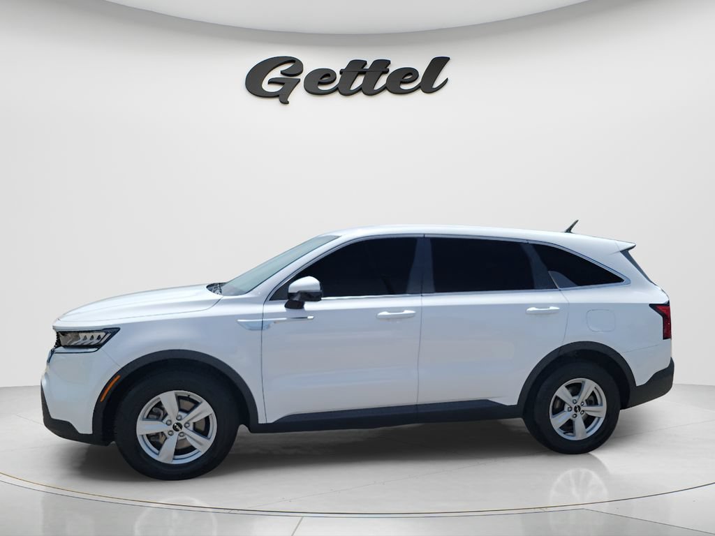 Used 2023 Kia Sorento LX FWD image 8