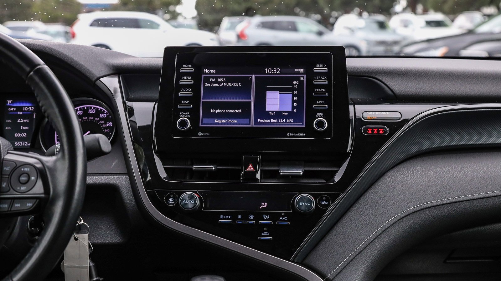 Used 2023 Toyota Camry SE image 14