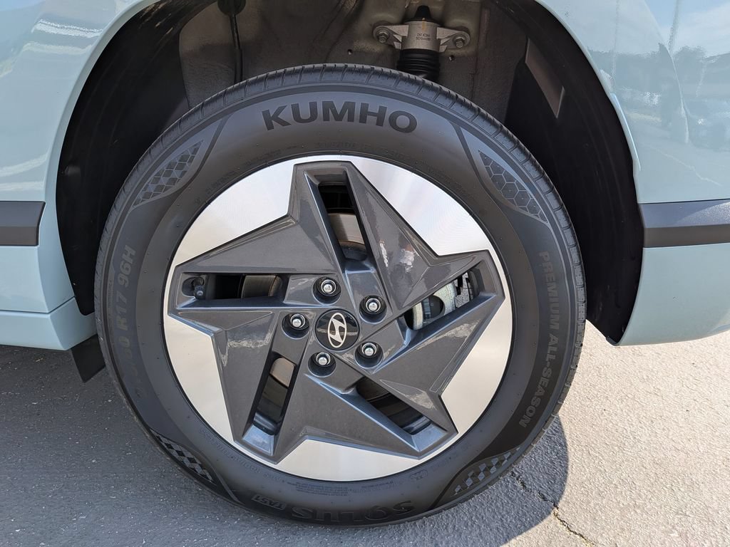 Certified 2024 Hyundai Kona SEL FWD image 10