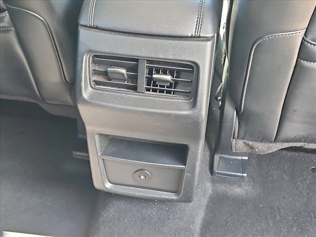 Used 2024 Ford Edge SEL AWD/4WD image 16